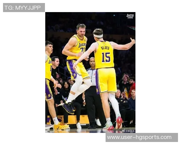 东契奇与詹姆斯联手助力混合双打进攻升级老詹迎来职业生涯最轻松赛季