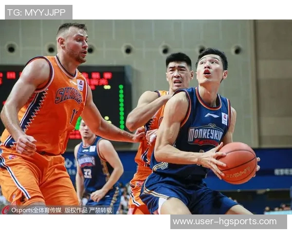 父子同台竞技雄鹿国王对决哈姆父子三人齐聚赛场展现篮球魅力